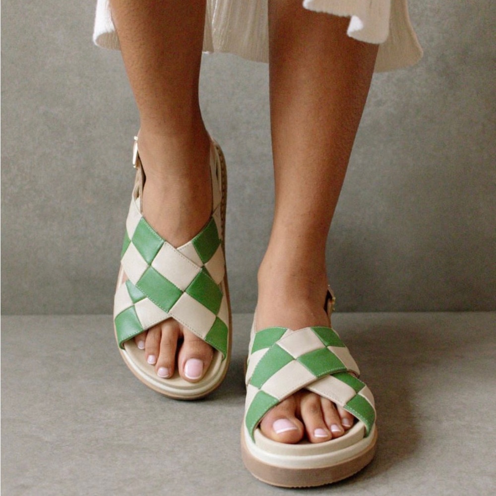 ALOHAS - Marshmallow Scacchi Sandal in Ivory and Evergreen - 38